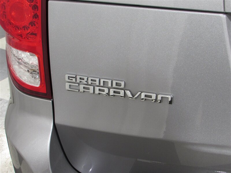 2013 Dodge Grand Caravan SE photo
