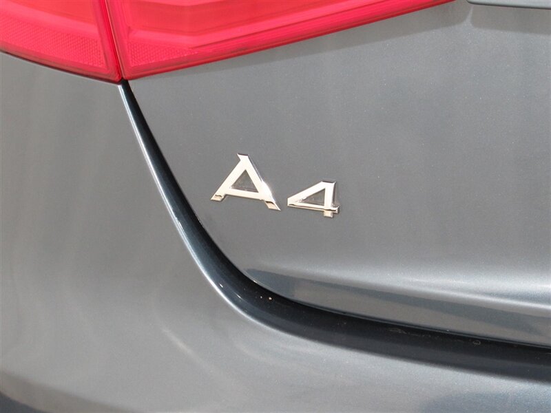 2016 Audi A4 2.0T Premium photo