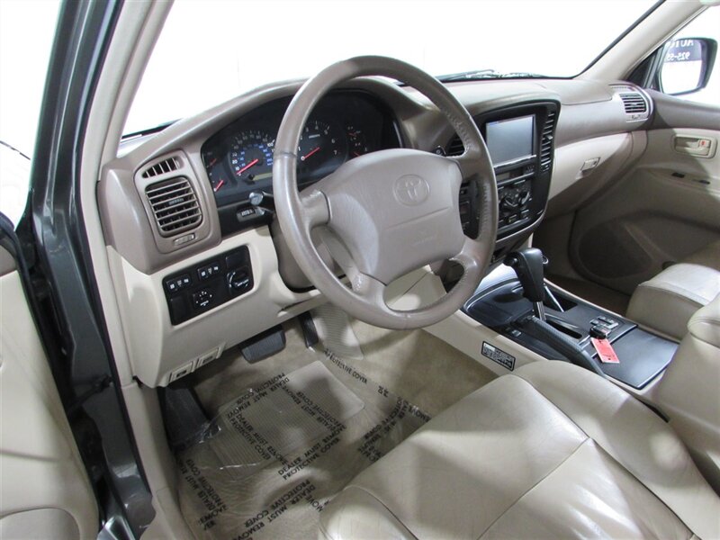 1999 Toyota Land Cruiser photo