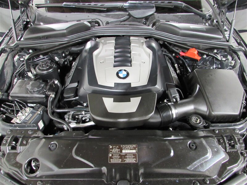 2008 BMW 5-Series 550i photo