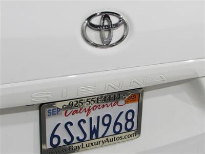 2011 Toyota Sienna SE 8-Passenger   - Photo 12 - Dublin, CA 94568