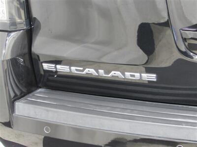 2018 Cadillac Escalade Luxury   - Photo 12 - Dublin, CA 94568