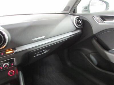 2016 Audi A3 Sportback e-tron 1.4T Premium Plus - Photo 26 - Dublin, CA 94568