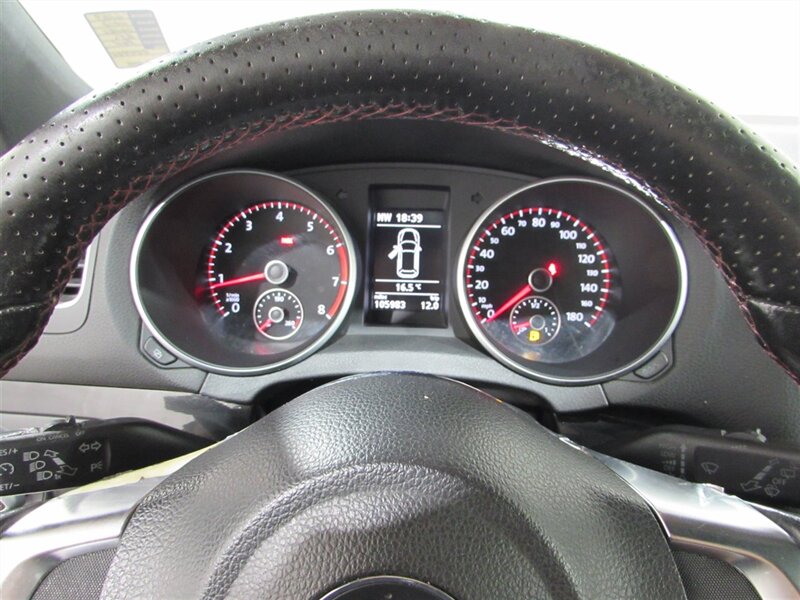2012 Volkswagen GTI Base PZEV photo