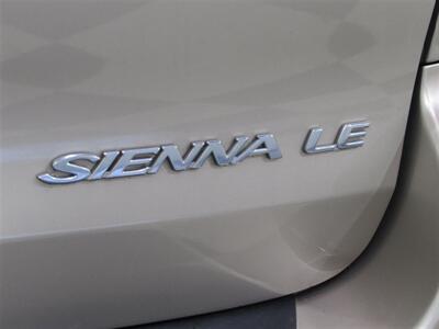 2005 Toyota Sienna LE 7 Passenger   - Photo 12 - Dublin, CA 94568
