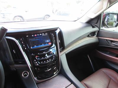 2018 Cadillac Escalade Premium Luxury   - Photo 12 - Dublin, CA 94568