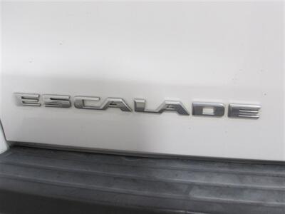 2018 Cadillac Escalade ESV Platinum   - Photo 12 - Dublin, CA 94568