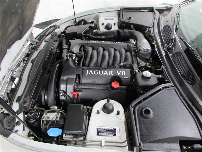 1999 Jaguar XK-Series XK8 photo