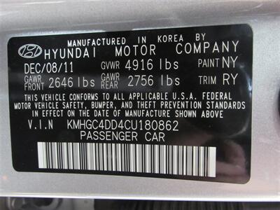 2012 Hyundai Genesis 3.8   - Photo 13 - Dublin, CA 94568