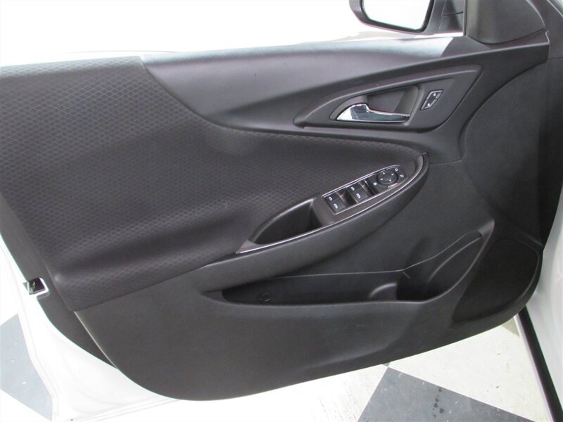 2023 Chevrolet Malibu LT - Photo 11 - Dublin, CA 94568