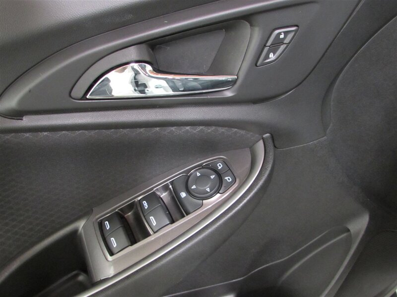 2023 Chevrolet Malibu LT - Photo 13 - Dublin, CA 94568