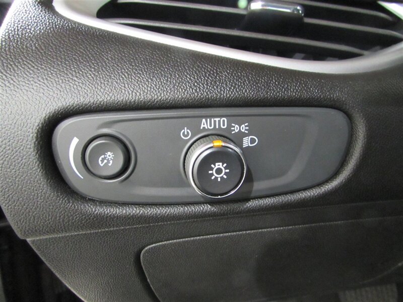 2023 Chevrolet Malibu LT - Photo 10 - Dublin, CA 94568