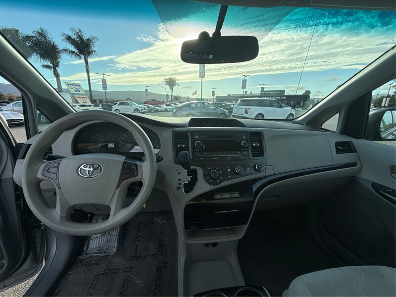 2012 Toyota Sienna LE 7-Passenger Auto - Photo 21 - Dublin, CA 94568
