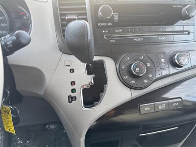 2012 Toyota Sienna LE 7-Passenger Auto - Photo 28 - Dublin, CA 94568