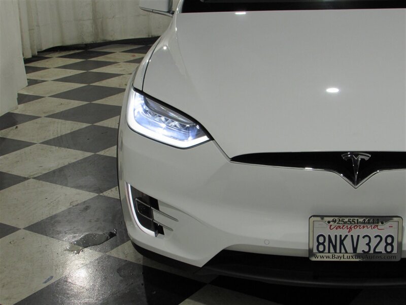 2016 Tesla Model X 75D photo