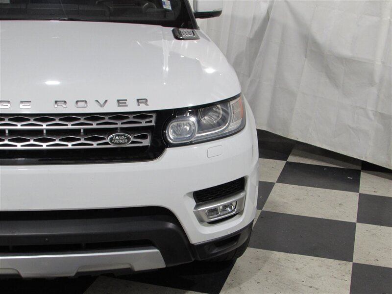 2016 Land Rover Range Rover Sport HSE photo