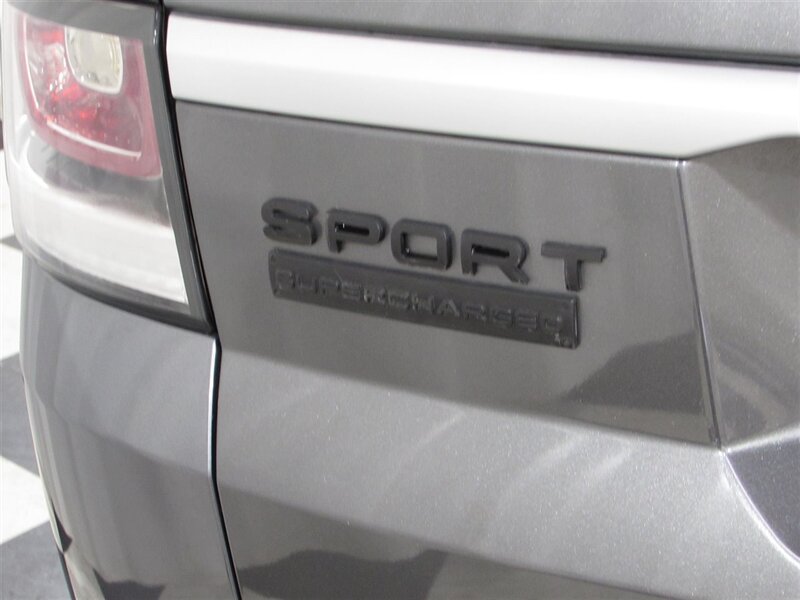 2014 Land Rover Range Rover Sport SE photo