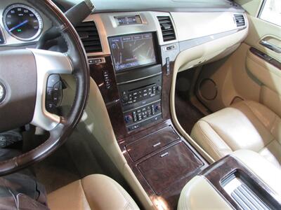 2013 Cadillac Escalade ESV Premium   - Photo 27 - Dublin, CA 94568
