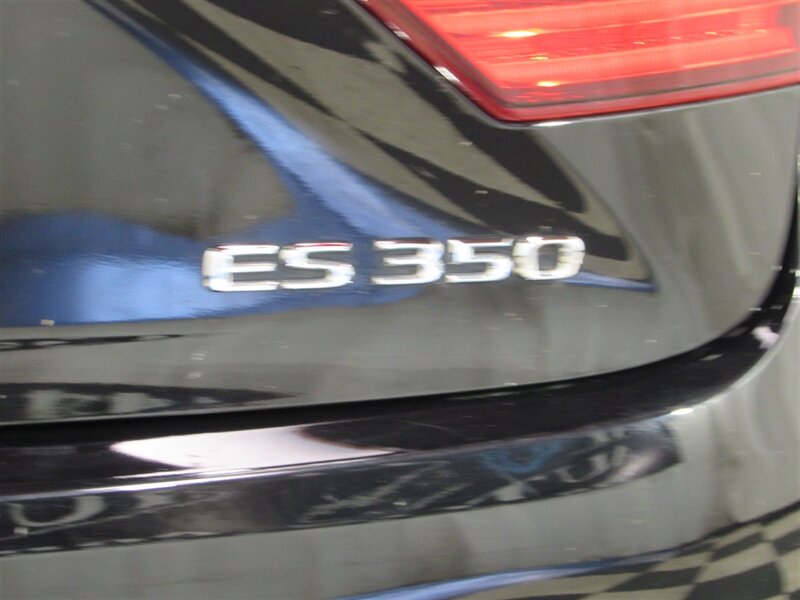 2014 Lexus ES 350 photo
