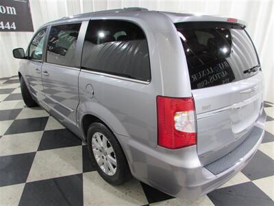 2014 Chrysler Town & Country Touring   - Photo 13 - Dublin, CA 94568