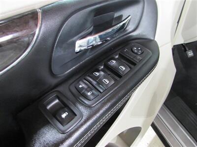 2014 Chrysler Town & Country Touring   - Photo 77 - Dublin, CA 94568