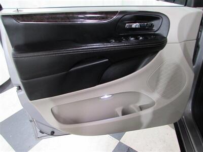 2014 Chrysler Town & Country Touring   - Photo 73 - Dublin, CA 94568