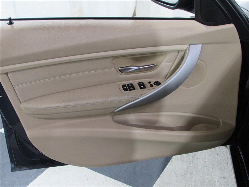 2012 BMW 328i - Photo 10 - Dublin, CA 94568