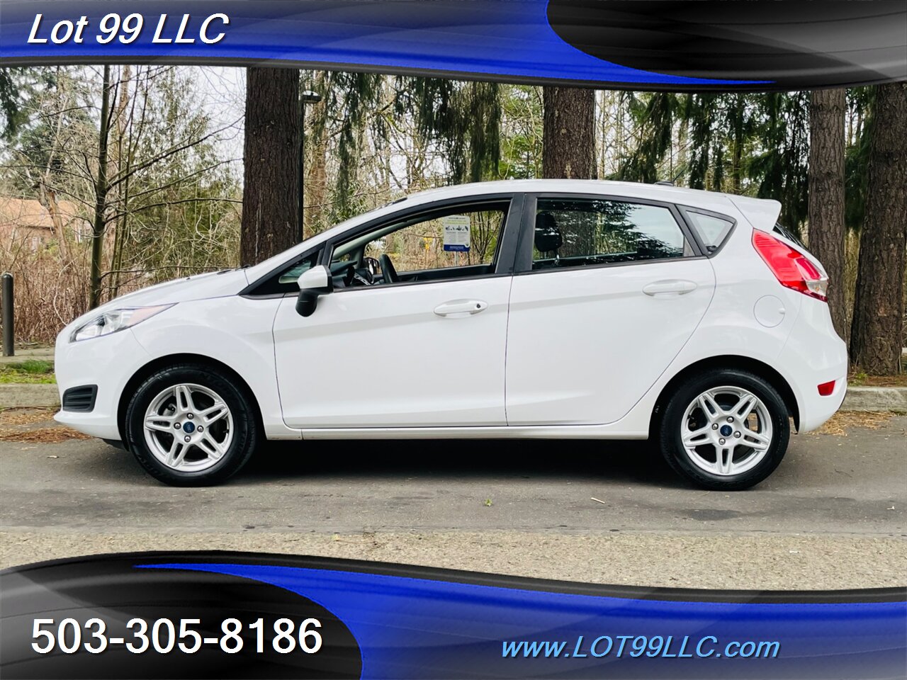 2019 Ford Fiesta SE 49k Miles Automatic ** 35MPG ** Backup Camera   - Photo 1 - Milwaukie, OR 97267