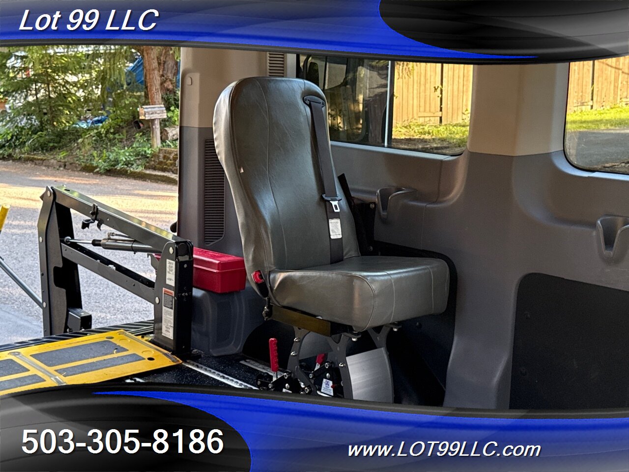 2018 Ford Transit 140k ** WHEELCHAIR VAN ** 34 " Wide Ramp BraunAbility Interlock Flooring - Photo 20 - Milwaukie, OR 97267
