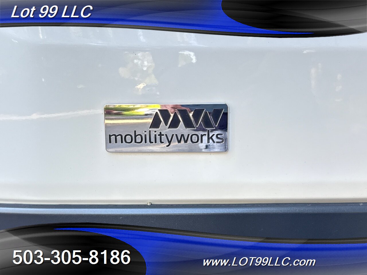 2018 Ford Transit 140k ** WHEELCHAIR VAN ** 34 " Wide Ramp BraunAbility Interlock Flooring - Photo 60 - Milwaukie, OR 97267