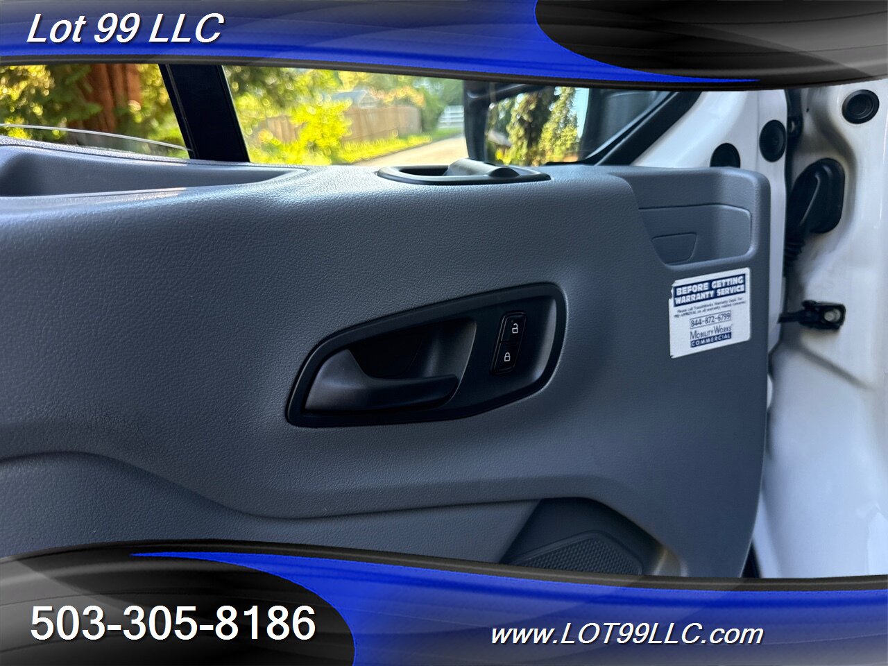 2018 Ford Transit 140k ** WHEELCHAIR VAN ** 34 " Wide Ramp BraunAbility Interlock Flooring - Photo 33 - Milwaukie, OR 97267