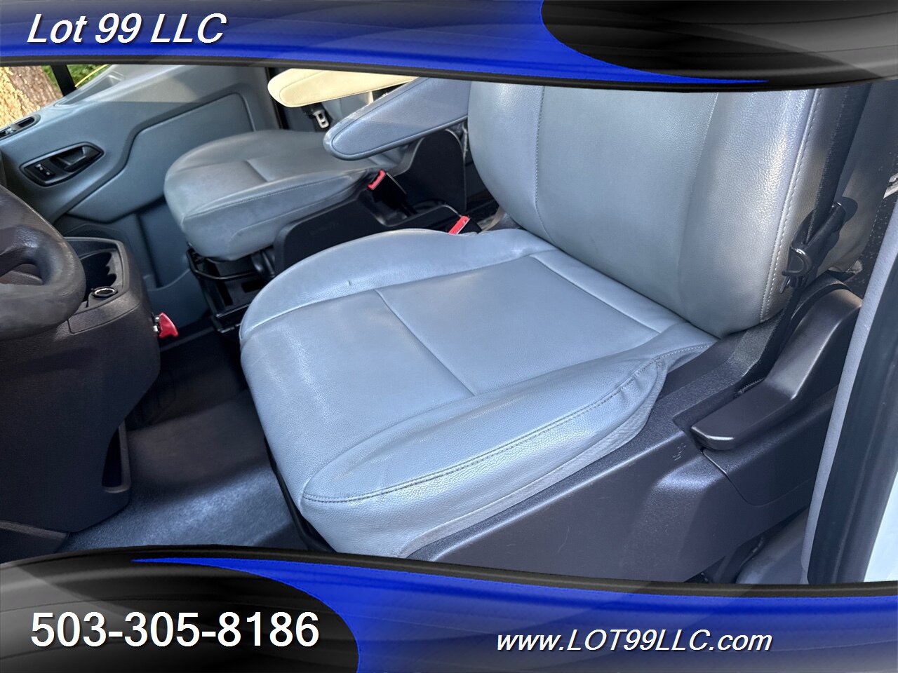 2018 Ford Transit 140k ** WHEELCHAIR VAN ** 34 " Wide Ramp BraunAbility Interlock Flooring - Photo 37 - Milwaukie, OR 97267