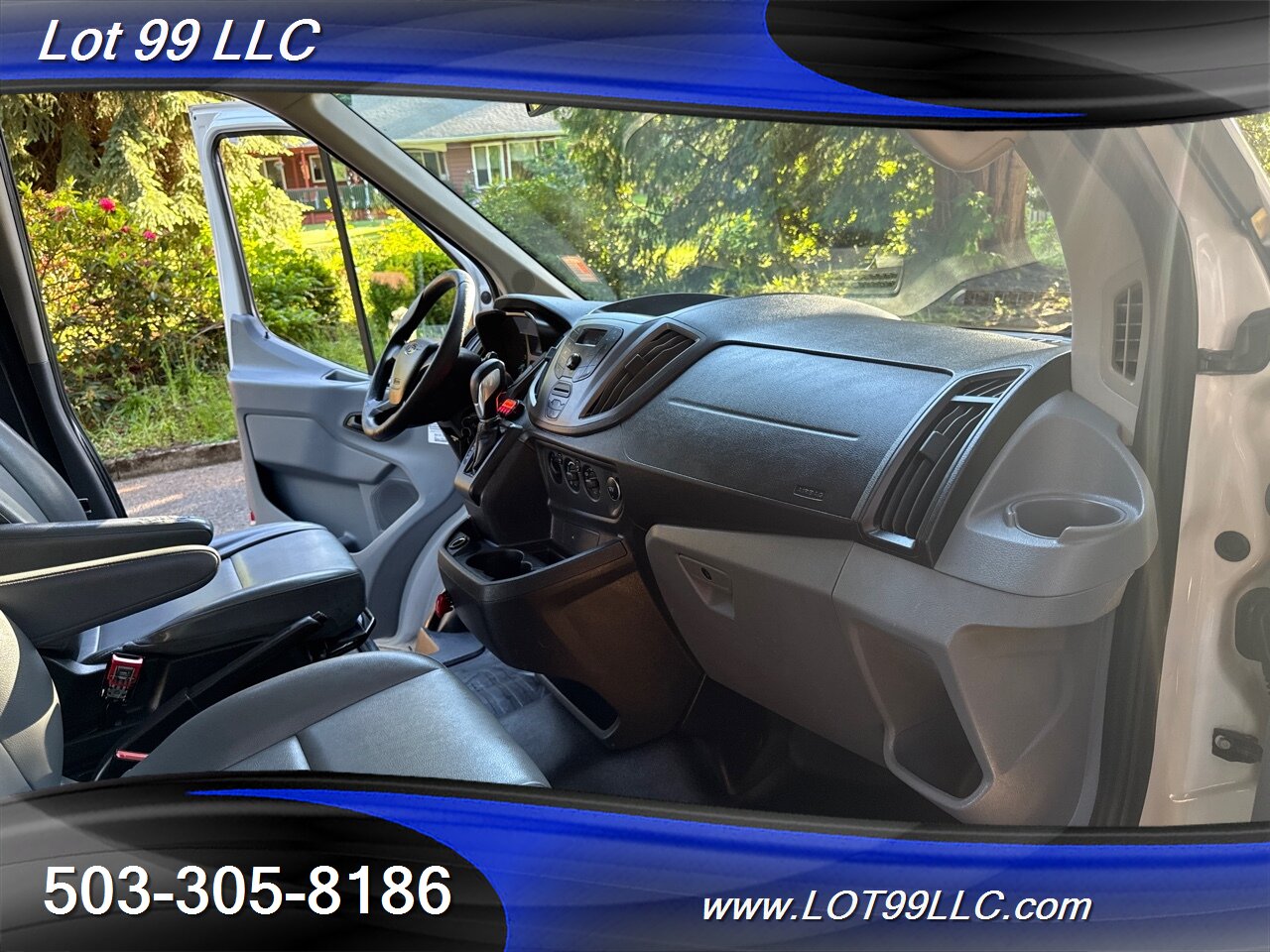 2018 Ford Transit 140k ** WHEELCHAIR VAN ** 34 " Wide Ramp BraunAbility Interlock Flooring - Photo 43 - Milwaukie, OR 97267