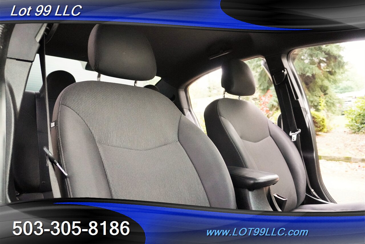 2013 Chrysler 200 LX Sedan 2.4L Automatic Premium Wheels 29 MPG - Photo 28 - Milwaukie, OR 97267