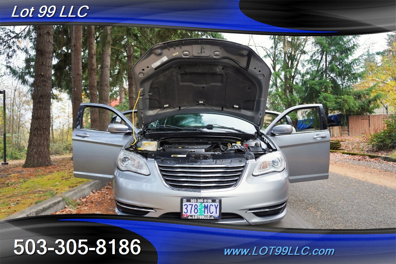 2013 Chrysler 200 LX Sedan 2.4L Automatic Premium Wheels 29 MPG - Photo 32 - Milwaukie, OR 97267