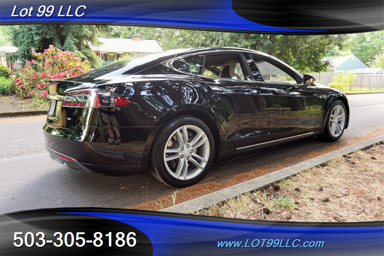 2015 Tesla Model S 70 Sedan Only 55k Heated Leather AUTOPILOT 2 OWNER   - Photo 9 - Milwaukie, OR 97267
