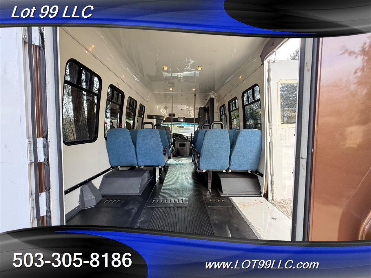 2002 Ford E-Series Van E350 SD 97k Miles 1-Owner 13 Passenger Shuttle Bus  Carrier Rear Air Conditioning Dually - Photo 31 - Milwaukie, OR 97267