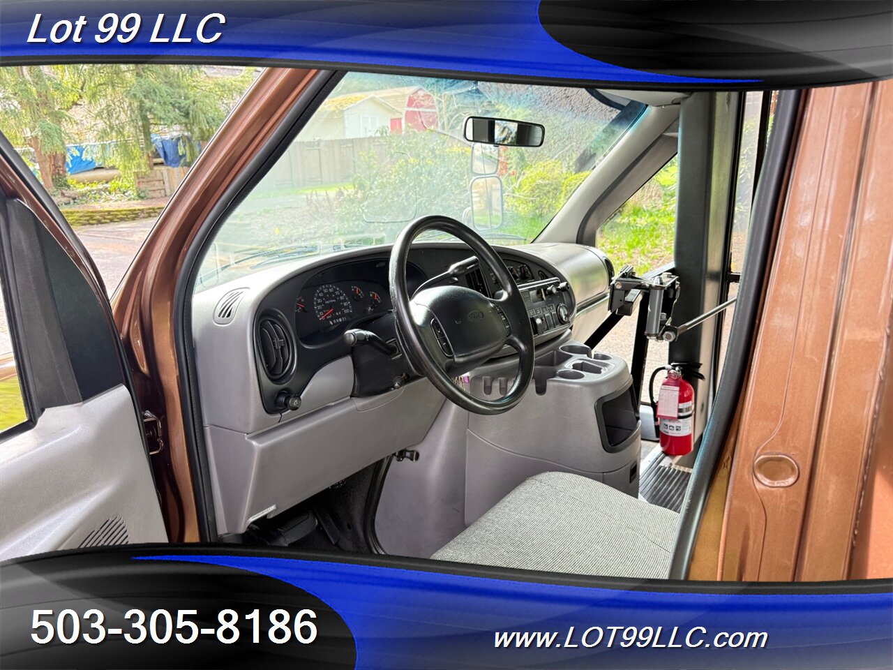 2002 Ford E-Series Van E350 SD 97k Miles 1-Owner 13 Passenger Shuttle Bus  Carrier Rear Air Conditioning Dually - Photo 11 - Milwaukie, OR 97267