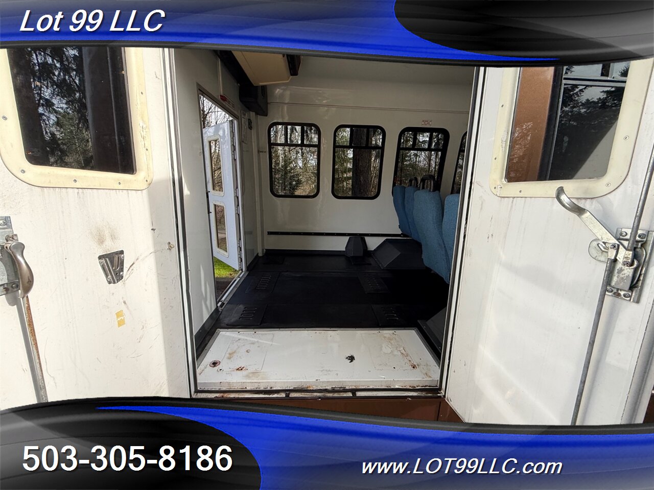 2002 Ford E-Series Van E350 SD 97k Miles 1-Owner 13 Passenger Shuttle Bus  Carrier Rear Air Conditioning Dually - Photo 32 - Milwaukie, OR 97267