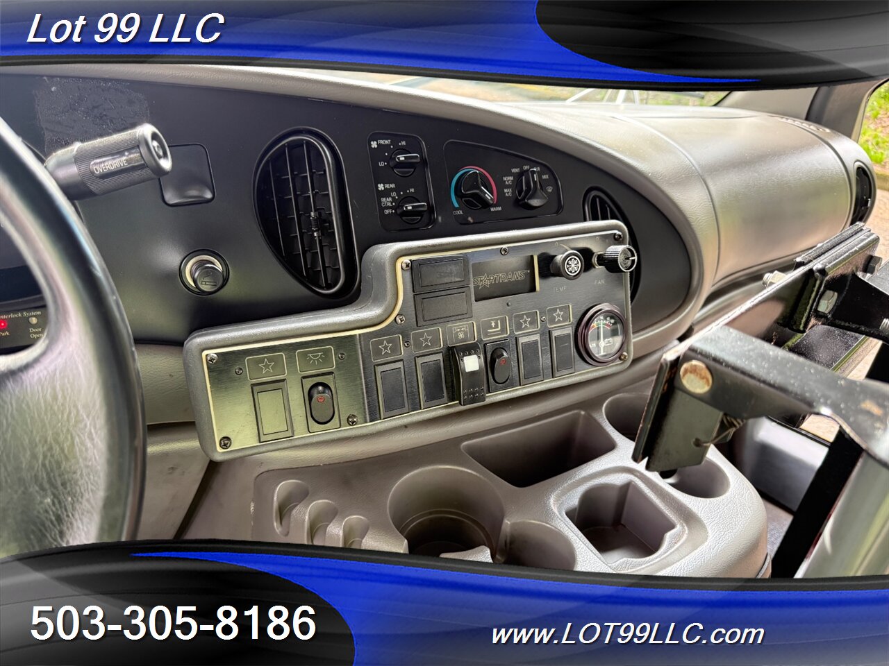 2002 Ford E-Series Van E350 SD 97k Miles 1-Owner 13 Passenger Shuttle Bus  Carrier Rear Air Conditioning Dually - Photo 12 - Milwaukie, OR 97267