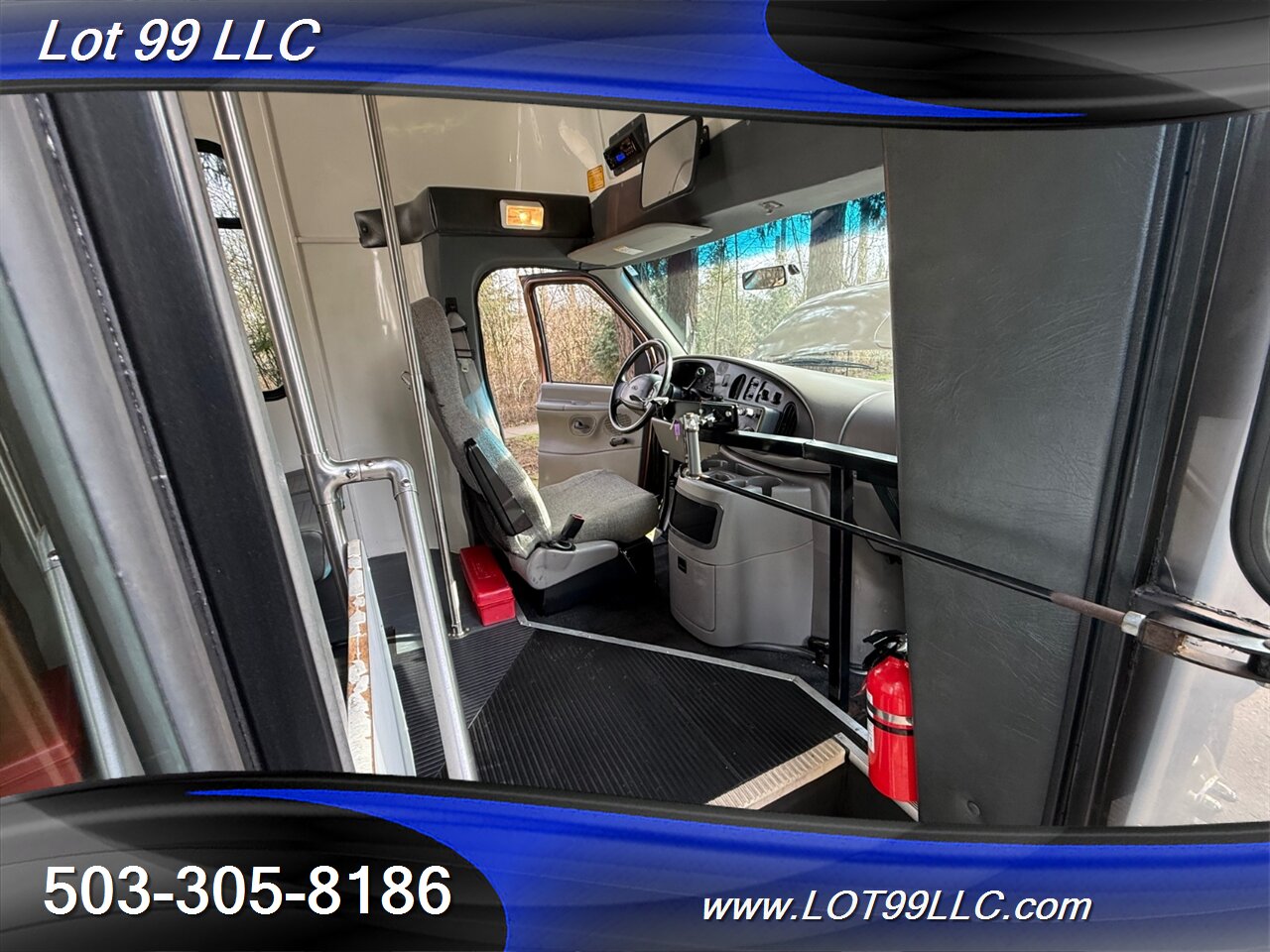 2002 Ford E-Series Van E350 SD 97k Miles 1-Owner 13 Passenger Shuttle Bus  Carrier Rear Air Conditioning Dually - Photo 34 - Milwaukie, OR 97267