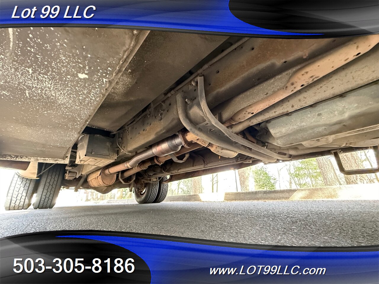 2002 Ford E-Series Van E350 SD 97k Miles 1-Owner 13 Passenger Shuttle Bus  Carrier Rear Air Conditioning Dually - Photo 51 - Milwaukie, OR 97267