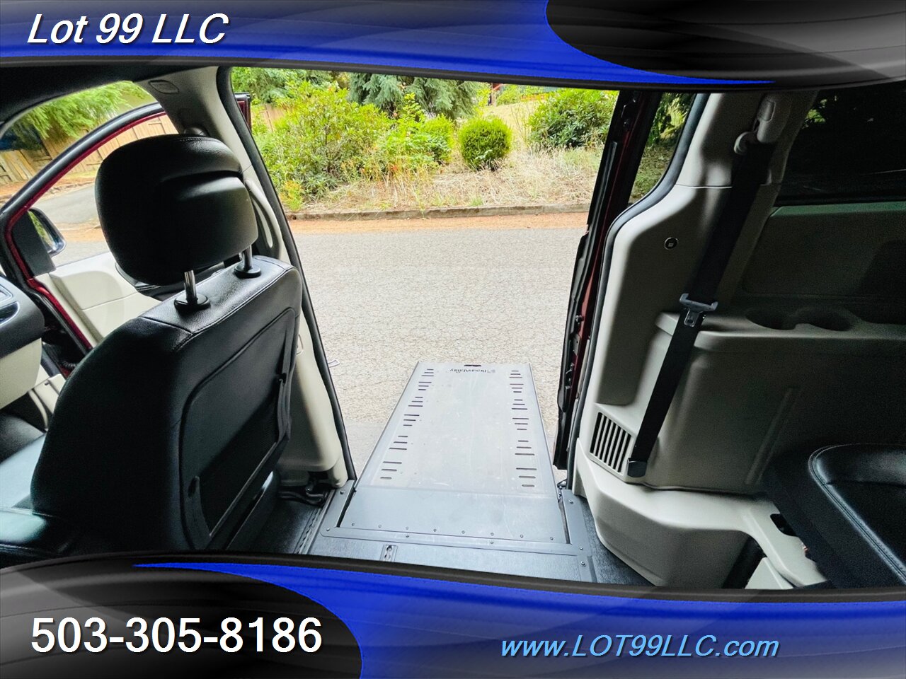 2017 Dodge Grand Caravan Wheel Chair Van 26k Leather DVD Lowered Floor   - Photo 51 - Milwaukie, OR 97267