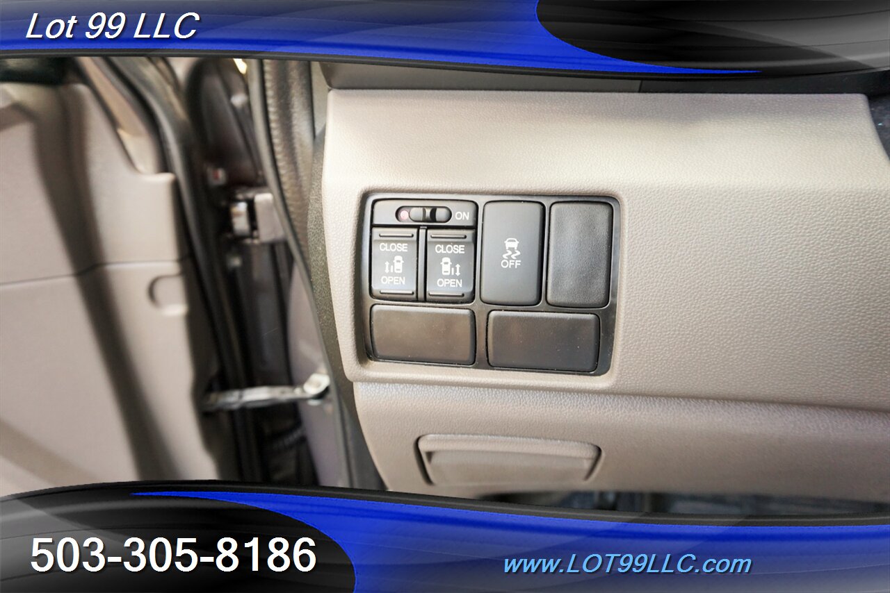 2016 Honda Odyssey SE Wagen Only 109K V6 DVD Power Doors 1 OWNER   - Photo 25 - Milwaukie, OR 97267