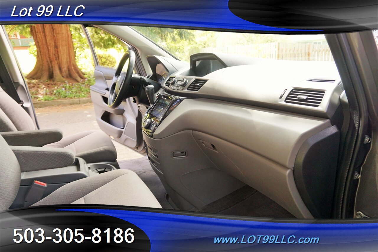 2016 Honda Odyssey SE Wagen Only 109K V6 DVD Power Doors 1 OWNER   - Photo 17 - Milwaukie, OR 97267