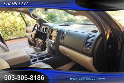 2011 Toyota Sequoia Platinum 4X4 V8 GPS Heated Leather MOON 3 ROW   - Photo 20 - Milwaukie, OR 97267