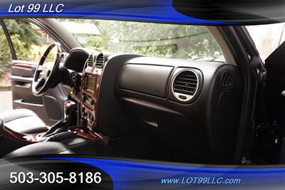 2009 GMC Envoy Denali AWD V8 5.3L Heated Leather Moon Roof   - Photo 17 - Milwaukie, OR 97267