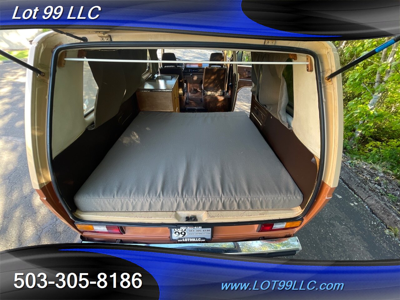 1981 Volkswagen Bus/Vanagon L w/ Sink-NEW BED NEW UPHOLSTERY 173k Miles   - Photo 22 - Milwaukie, OR 97267