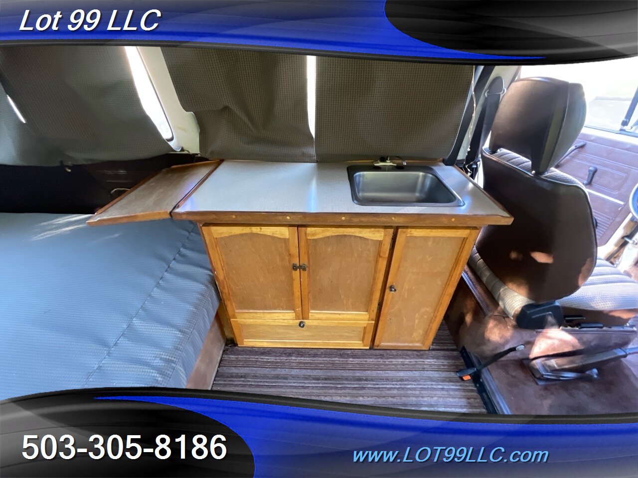 1981 Volkswagen Bus/Vanagon L w/ Sink-NEW BED NEW UPHOLSTERY 173k Miles   - Photo 34 - Milwaukie, OR 97267