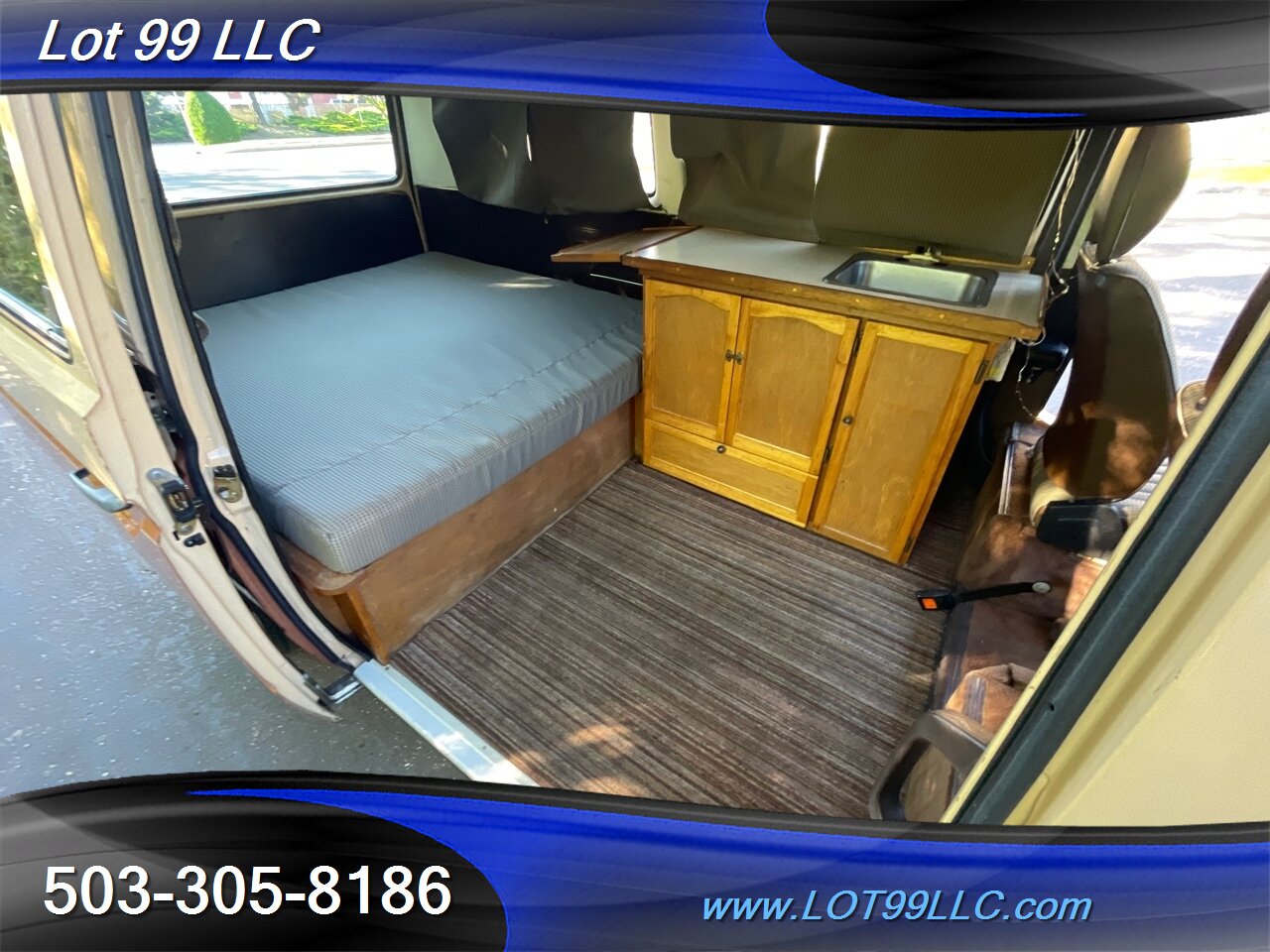 1981 Volkswagen Bus/Vanagon L w/ Sink-NEW BED NEW UPHOLSTERY 173k Miles   - Photo 35 - Milwaukie, OR 97267